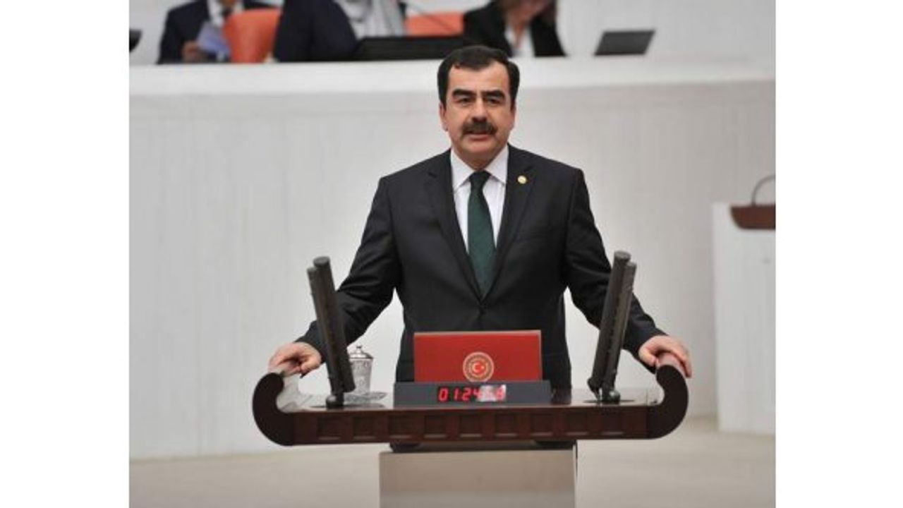 AK Parti Aydın Milletvekili Mehmet Erdem çalışan gazetecileri unutmadı