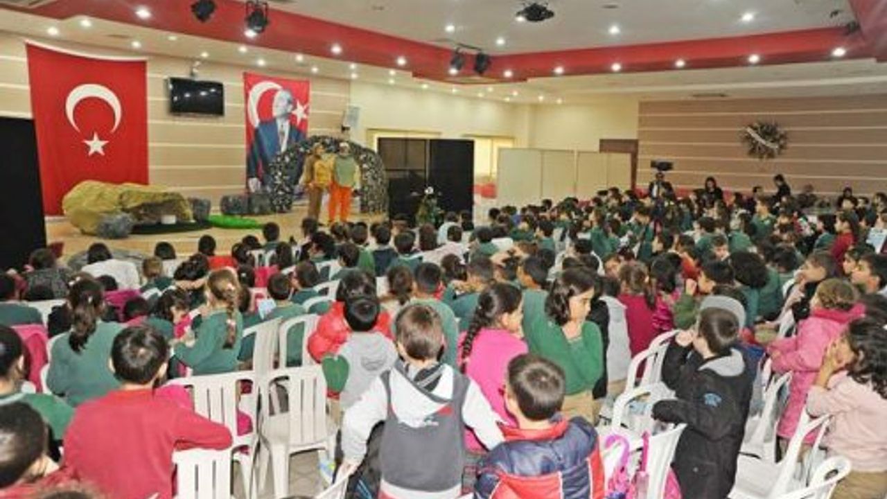 Büyükşehir Belediyesi Şehir Tiyatrosu Bir Ayda 5 Bin İzleyiciye Ulaştı