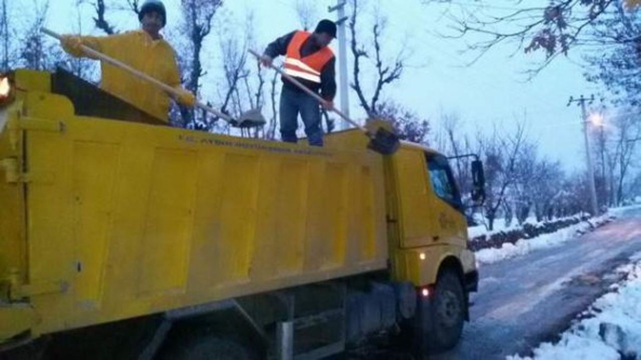 Büyükşehir Karla Mücadeleye Devam Ediyor