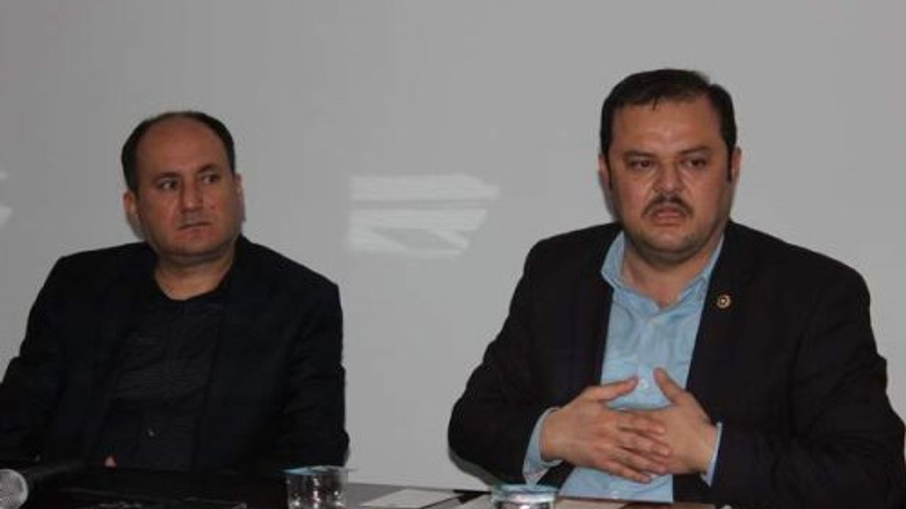 Vekil Öz, "Özlem Çerçioğlu 'Evet' Diyorsa Bağrımıza Basalım"