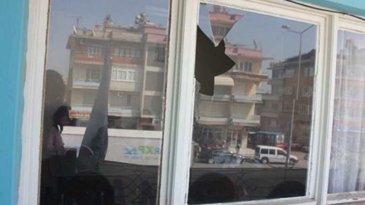 Çine AK Parti Binasının Camı Kıranlar Yakalandı