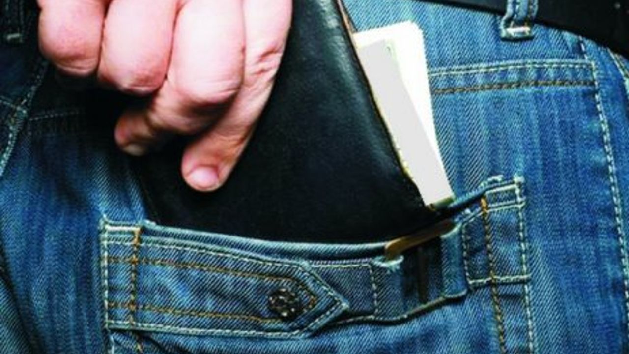 ‘Tırnakçı’ Bin Beş Yüz Lirayı Çaldı