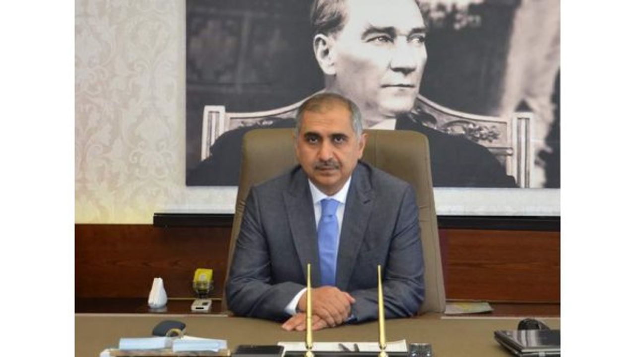 İlçe Başkanı ve Muhtarlar Vali’den Yol İstedi