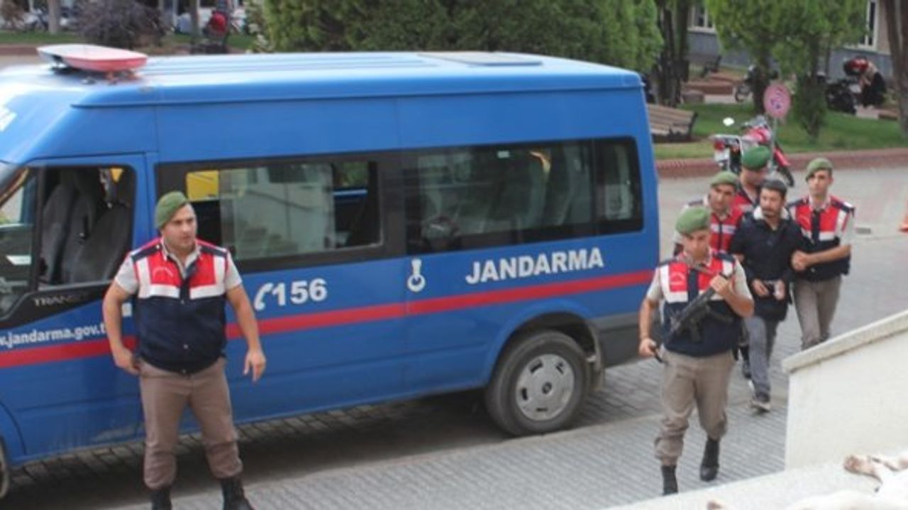 Anneannesini ve Dayısını Bıçaklayan Kişi Akıl Hastanesine Gönderildi