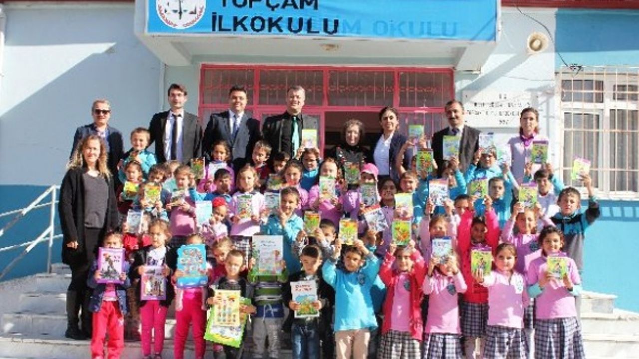 ‘Dünya Çocuk Kitap Haftası’ Topçam İlkokulu’nda kutlandı