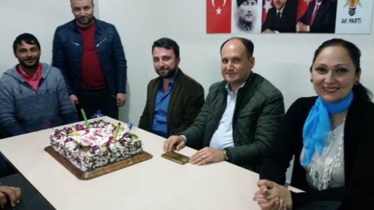 Zeki Sezer’e,  ‘ZİHİR Gibinsin’ Sürpriz Doğum Günü