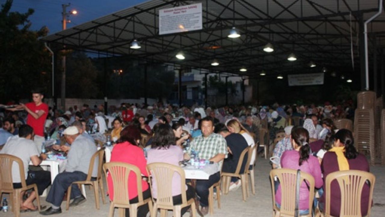 AK Parti Çine İlçe Teşkilatı İftar Yemeği Düzenledi