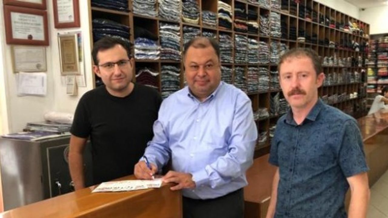 ‘Askıda Okul Kıyafeti’ Projesine Bir Destek de Başkan Dinçer'den