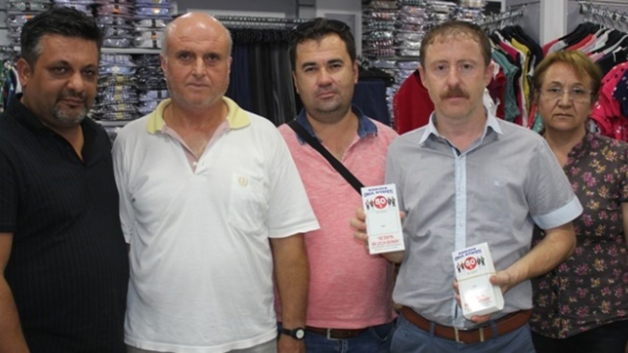 Çine'de 'Askıda Okul Kıyafeti' Projesine Devam