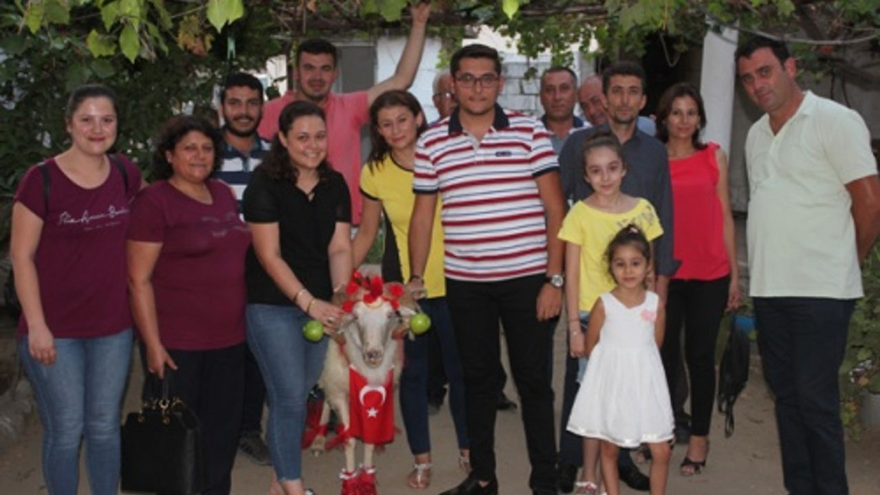Nişanlıya Bayramda 'Koç' Geleneği Sürüyor