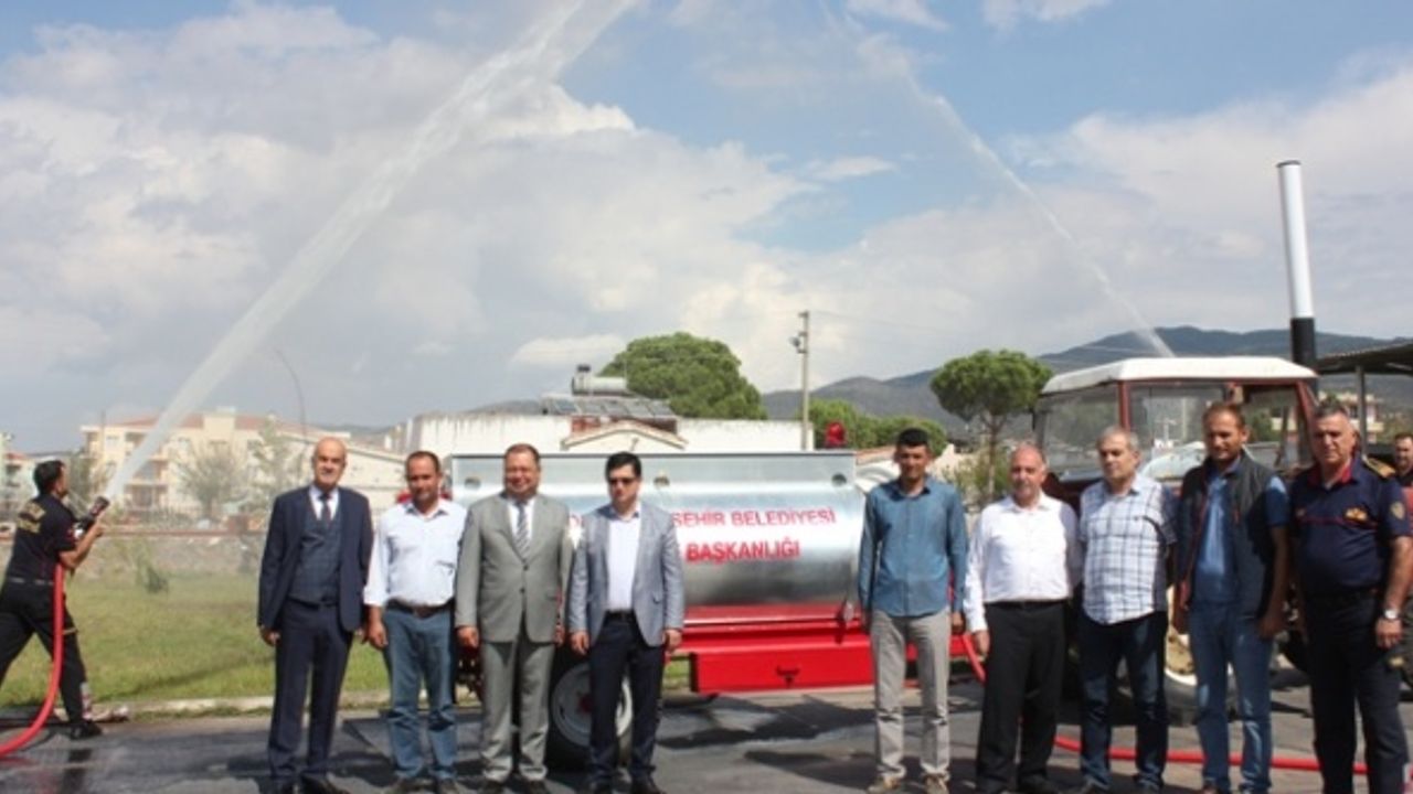 Büyükşehirden,  3 Kırsal Mahalleye Yangın Söndürme Tankeri