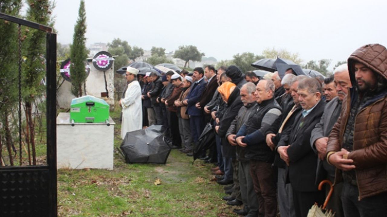 Başkan Nail Uzun'un Anne Son Yolculuğuna Uğurlandı