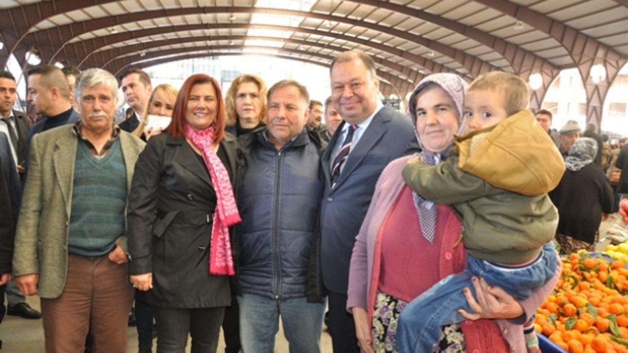 Başkan Çerçioğlu Çine Pazarı'nı Ziyaret Etti
