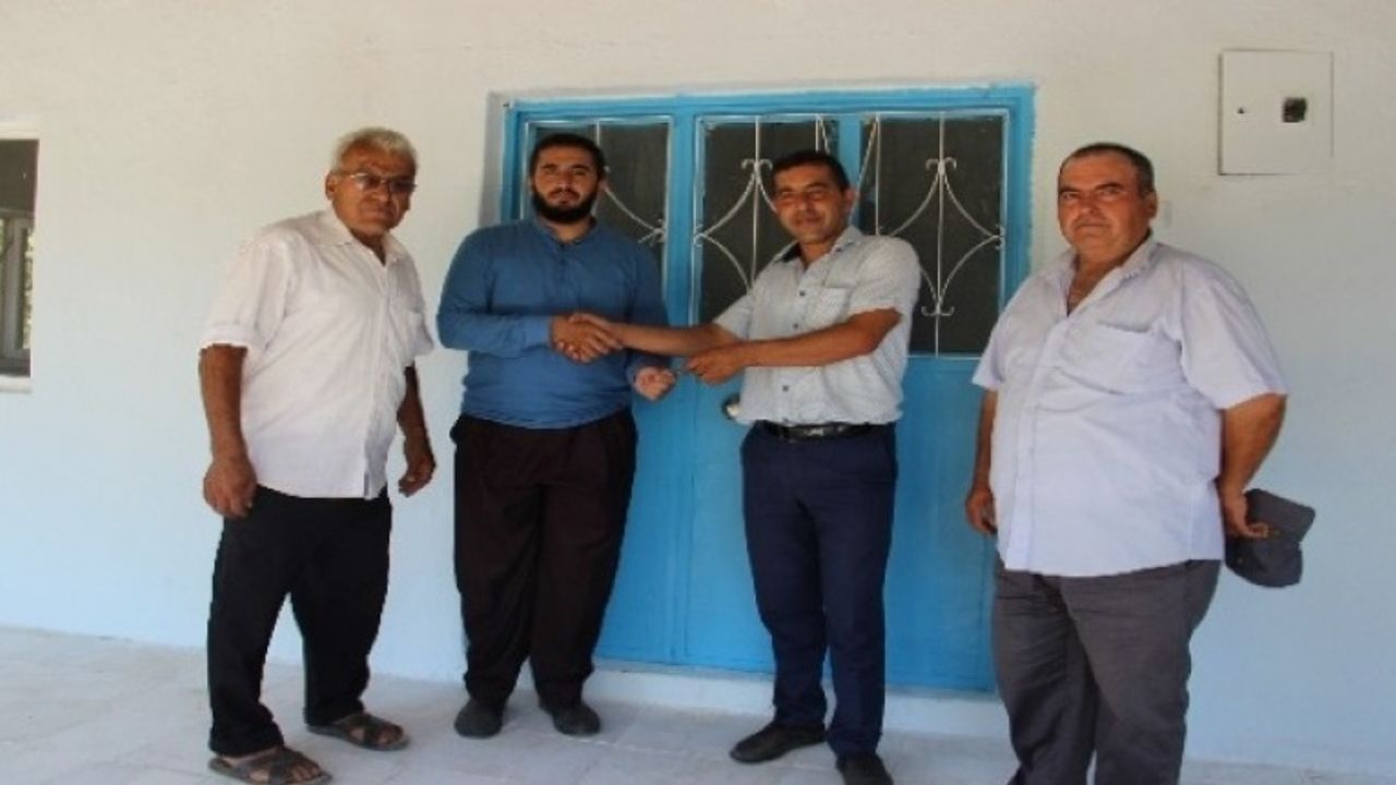 Kapruzlu’daki Cami Lojmanı, Onarılıp Yeni İmamına Teslim Edildi