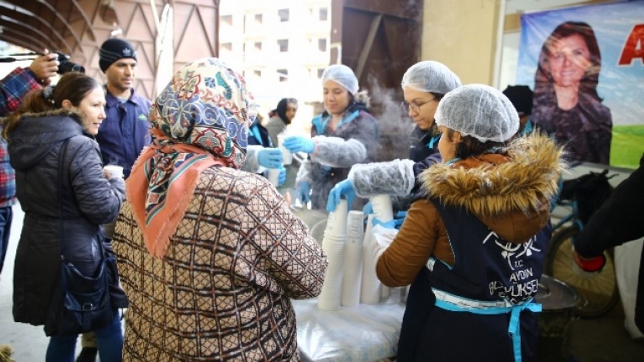 'Bir Bardak Çorba İçimizi Isıtıyor'