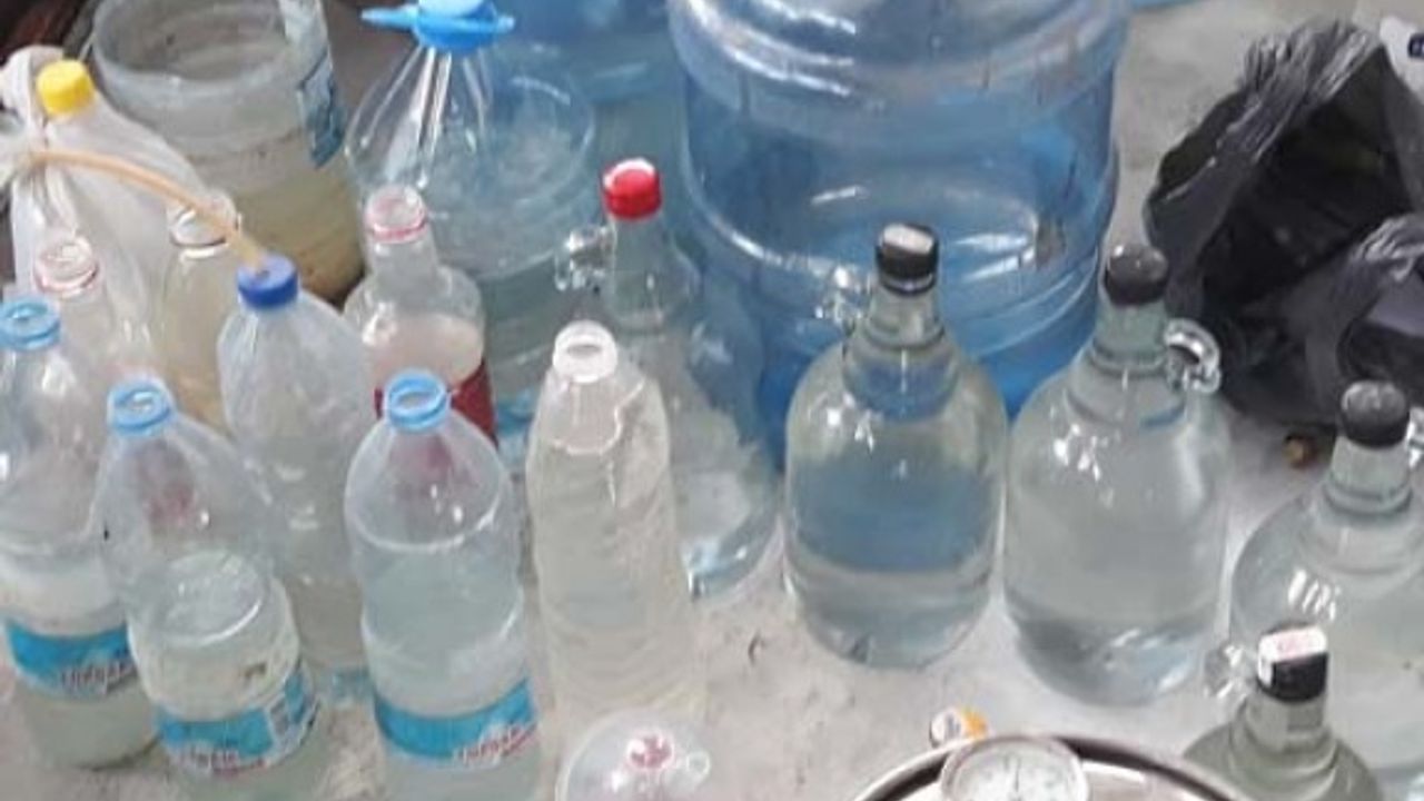 Çine’de 900 litre kaçak içki ele geçirildi