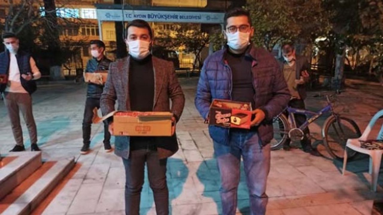 AK Parti Çine Gençlik, Kandil Simidi dağıttı