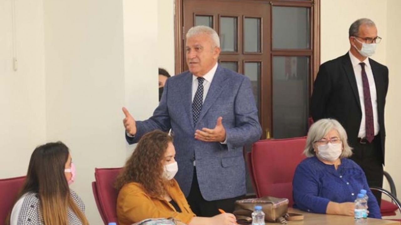 ADÜ’lü Öğrencilerden Başkan Atay’a Ders Ziyareti