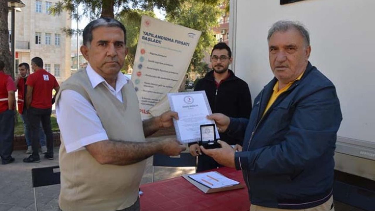Türk Kızılayı’ndan Başkan Doğan Özırmak’a madalya