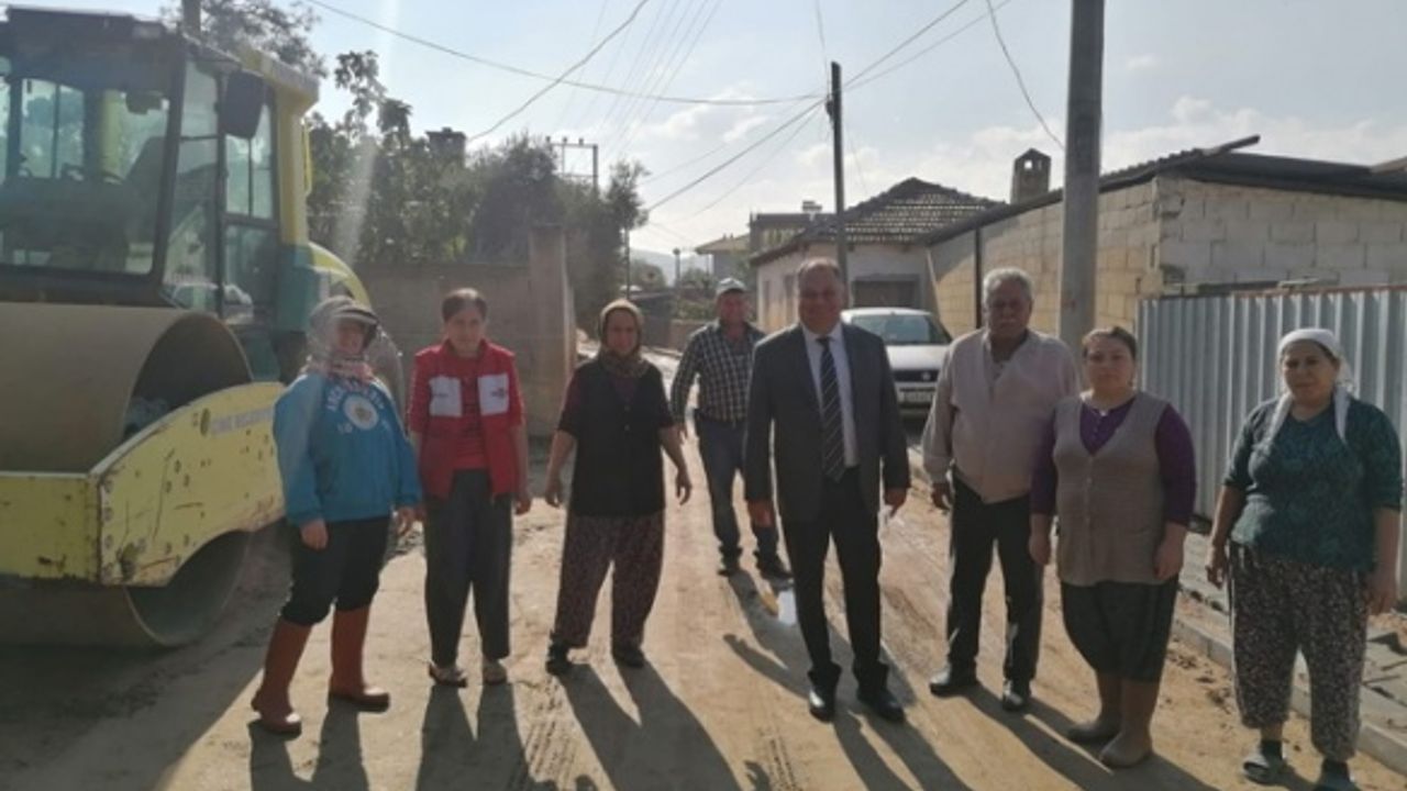 Başkan Dinçer Evciler’deki yol çalışmalarını yerinde inceledi