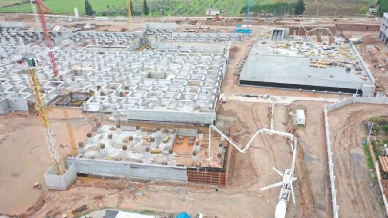 Aydın Şehir Hastanesi'nde çalışmalar devam ediyor