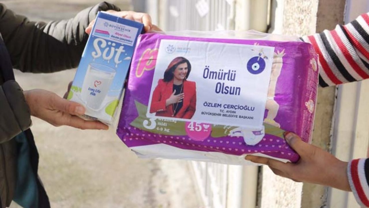 Aydın Büyükşehir Belediyesi'nden bebek bezi ve süt desteği