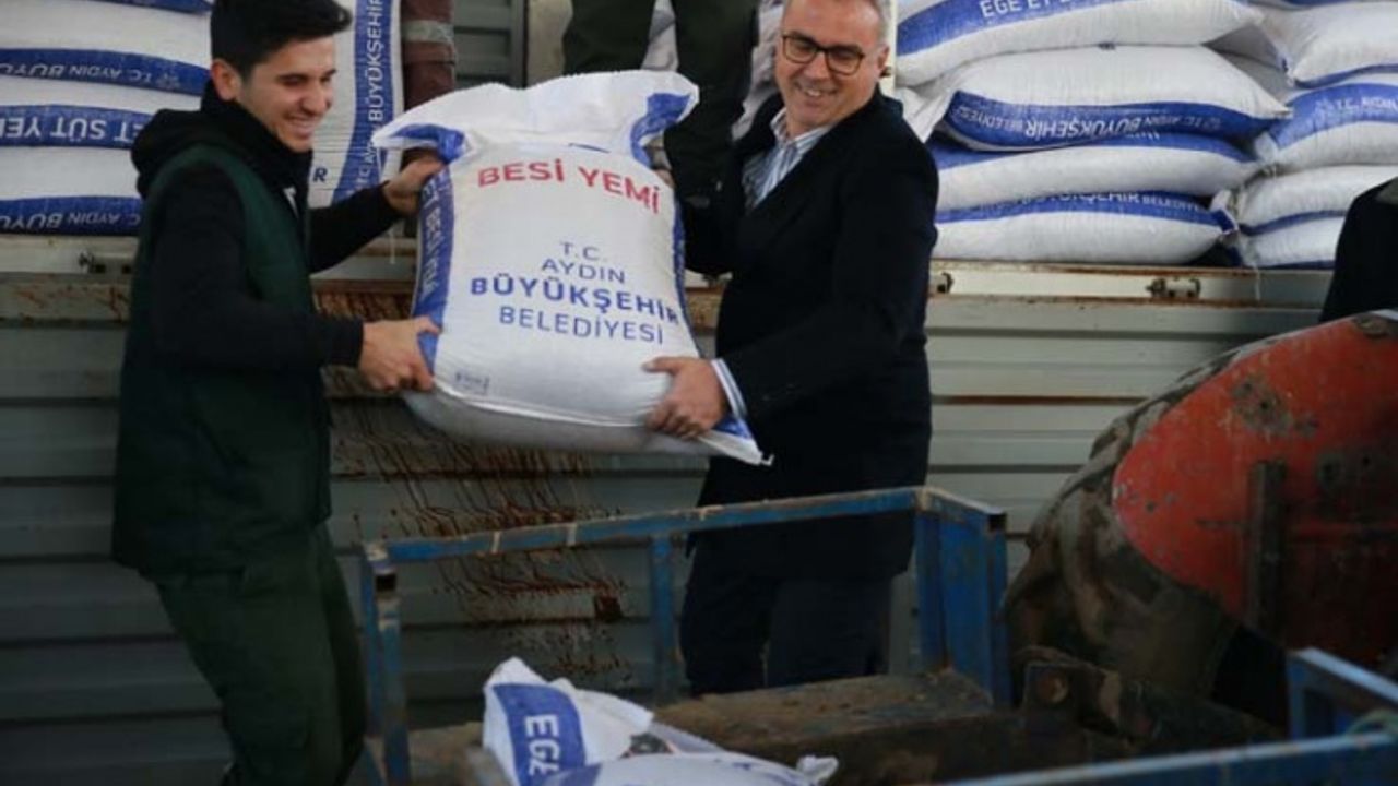 Aydın Büyükşehir Belediyesi'nden Küçük Üreticiye Yem Desteği