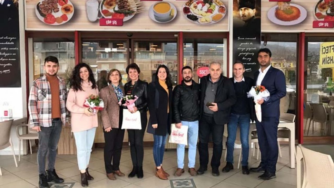 CHP’liler yerel gazetecilerin, gazeteciler gününü kutladı