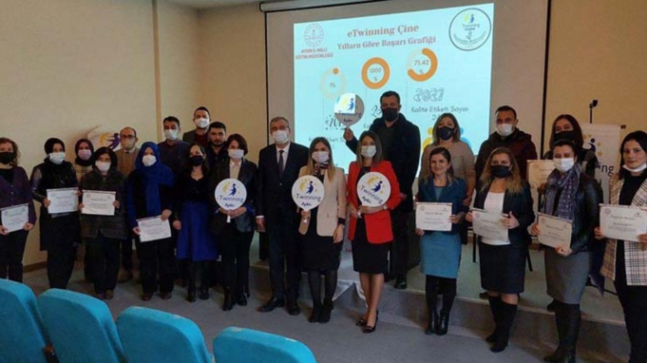 Çine'de, Kalite Etiketi Alan 21 Öğretmene Teşekkür Belgesi
