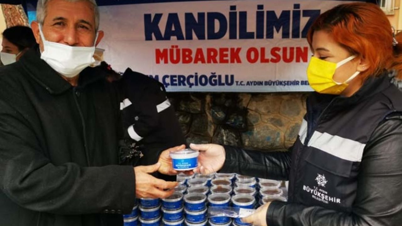 Aydın Büyükşehir Belediyesi’nden Regaip Kandil’inde Helva İkramı