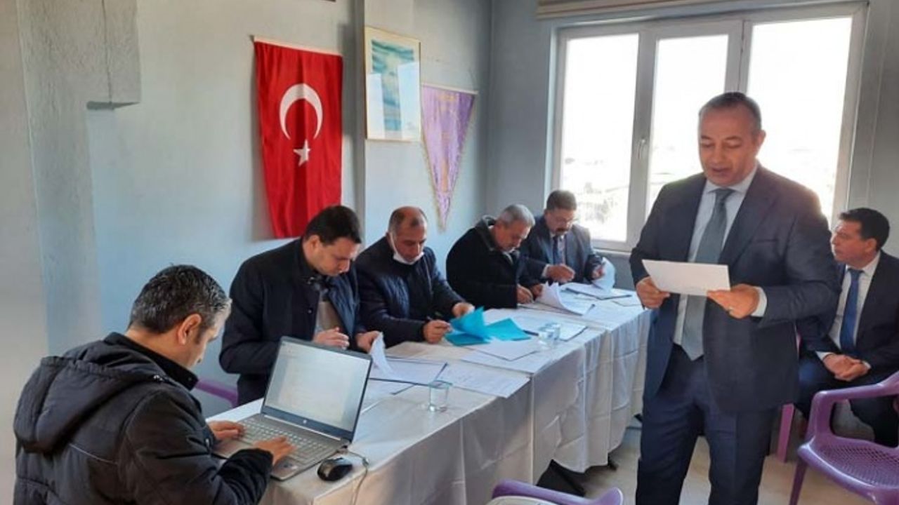 Akçaova Esnaf Odası Başkanı Özkar güven tazeledi