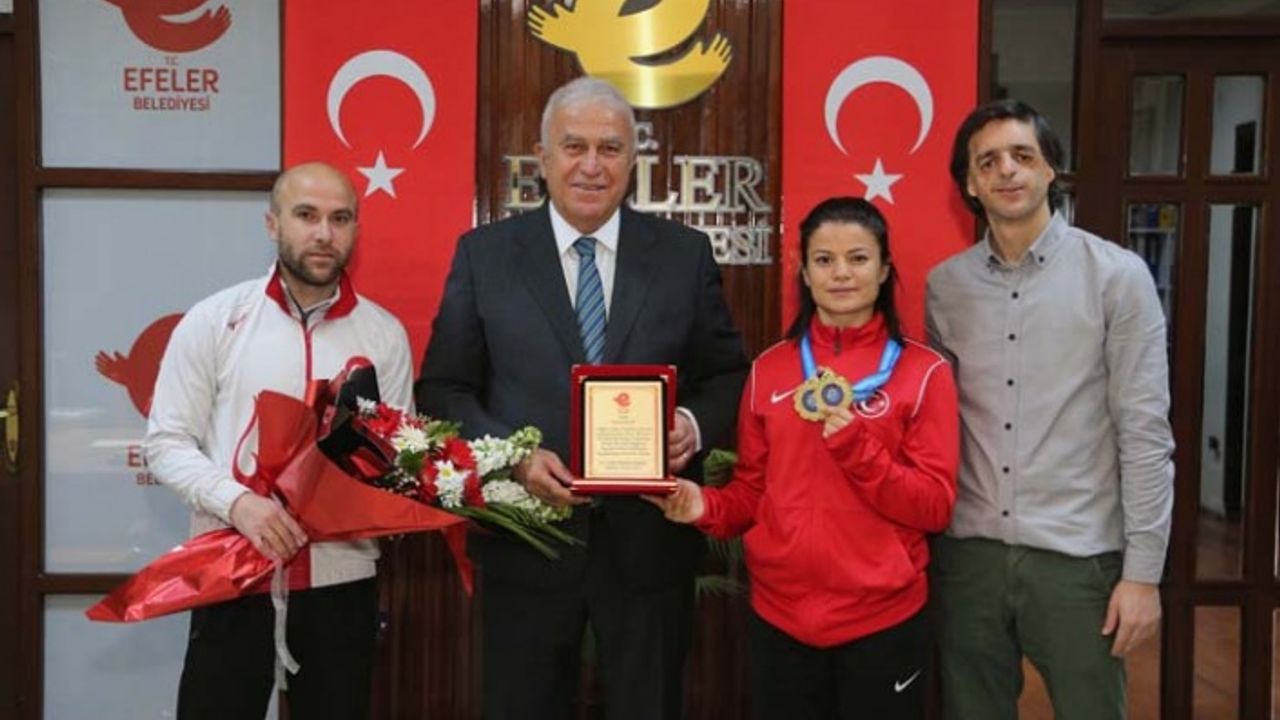 Başkan Atay Efelersporlu Şampiyonu Ağırladı