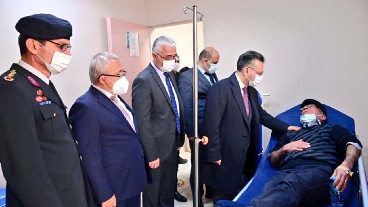 Vali Aksoy, şehit babası Aygün ile görüştü
