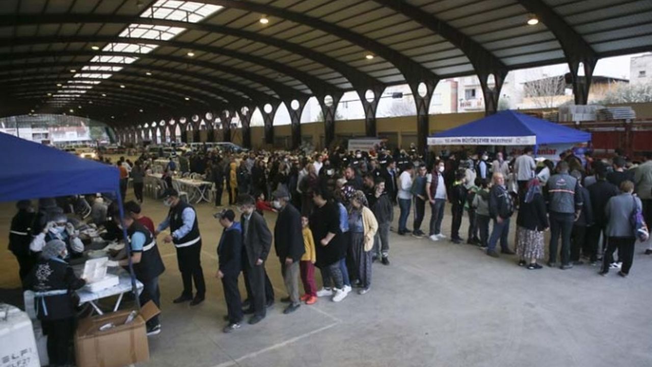 Binlerce Aydınlı Büyükşehir’in İftar Sofralarında Buluştu