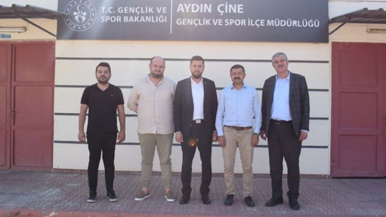 AK Parti İlçe Başkanı Kandemir’den halı saha müjdesi