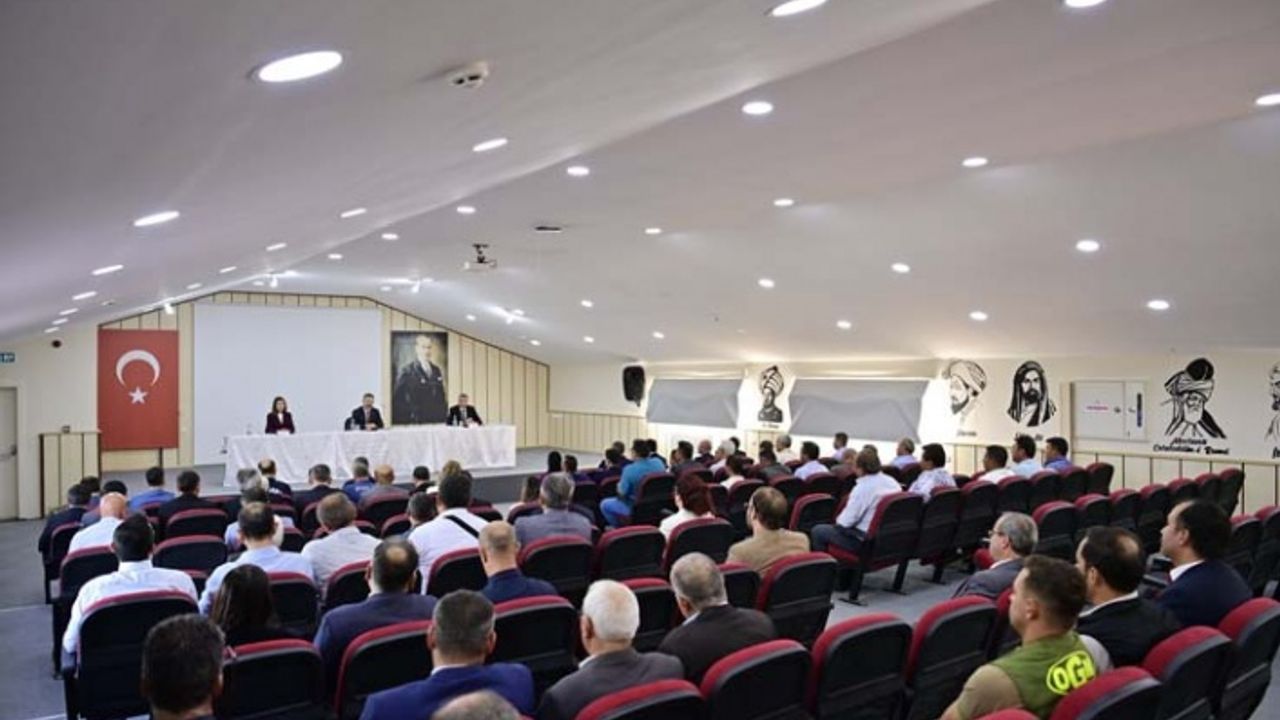 Vali Aksoy, Karpuzlulu muhtarlar ile bir araya geldi