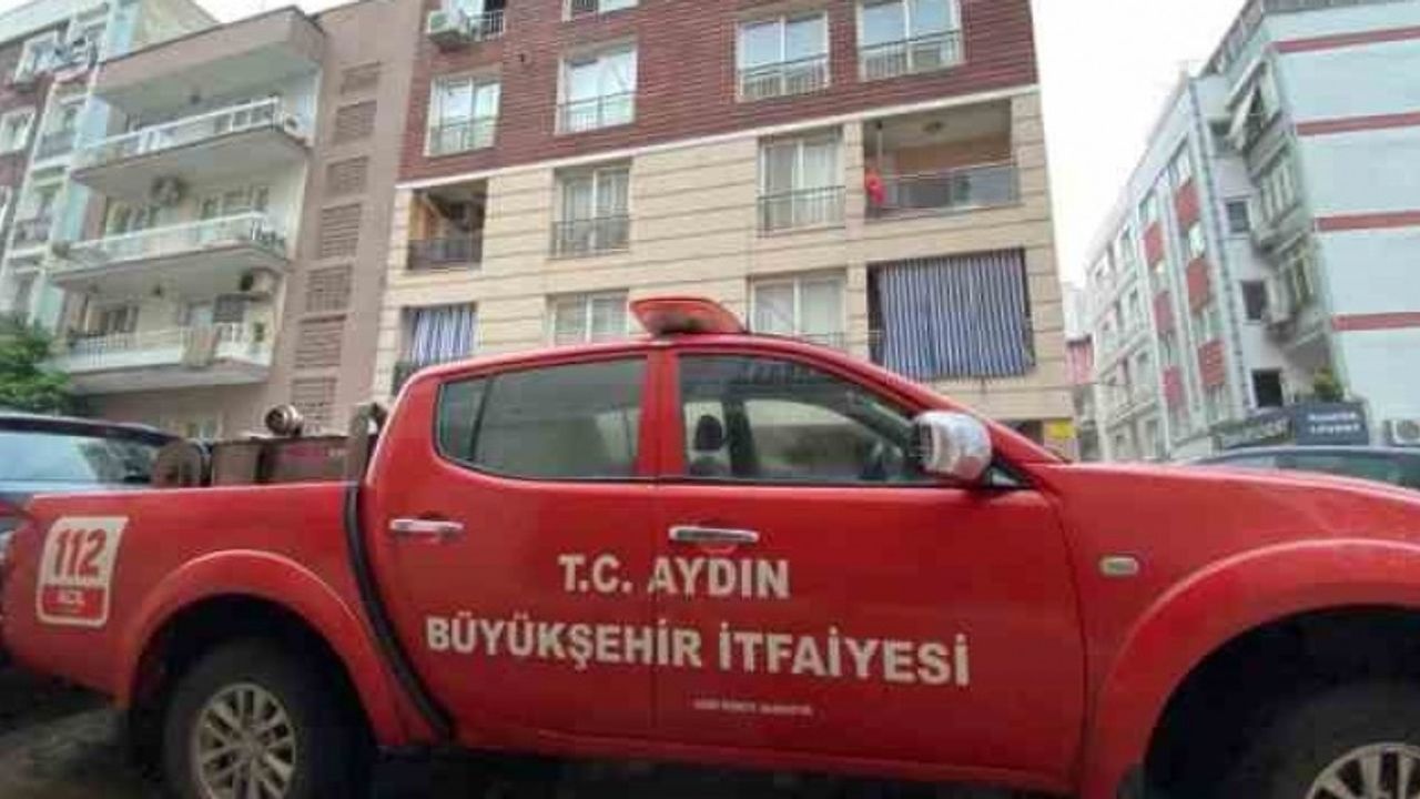Kısa devre yapan buzdolabı yangına neden oldu