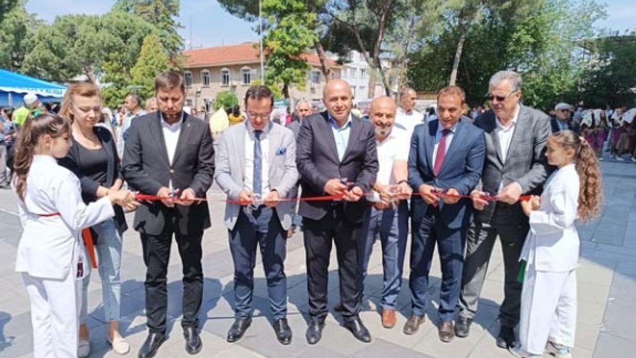 Çine'de Halk Eğitim Sergisi yoğun ilgi