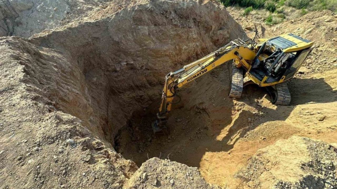 Kaçak kazı yapan 5 şüpheli suçüstü yakalandı