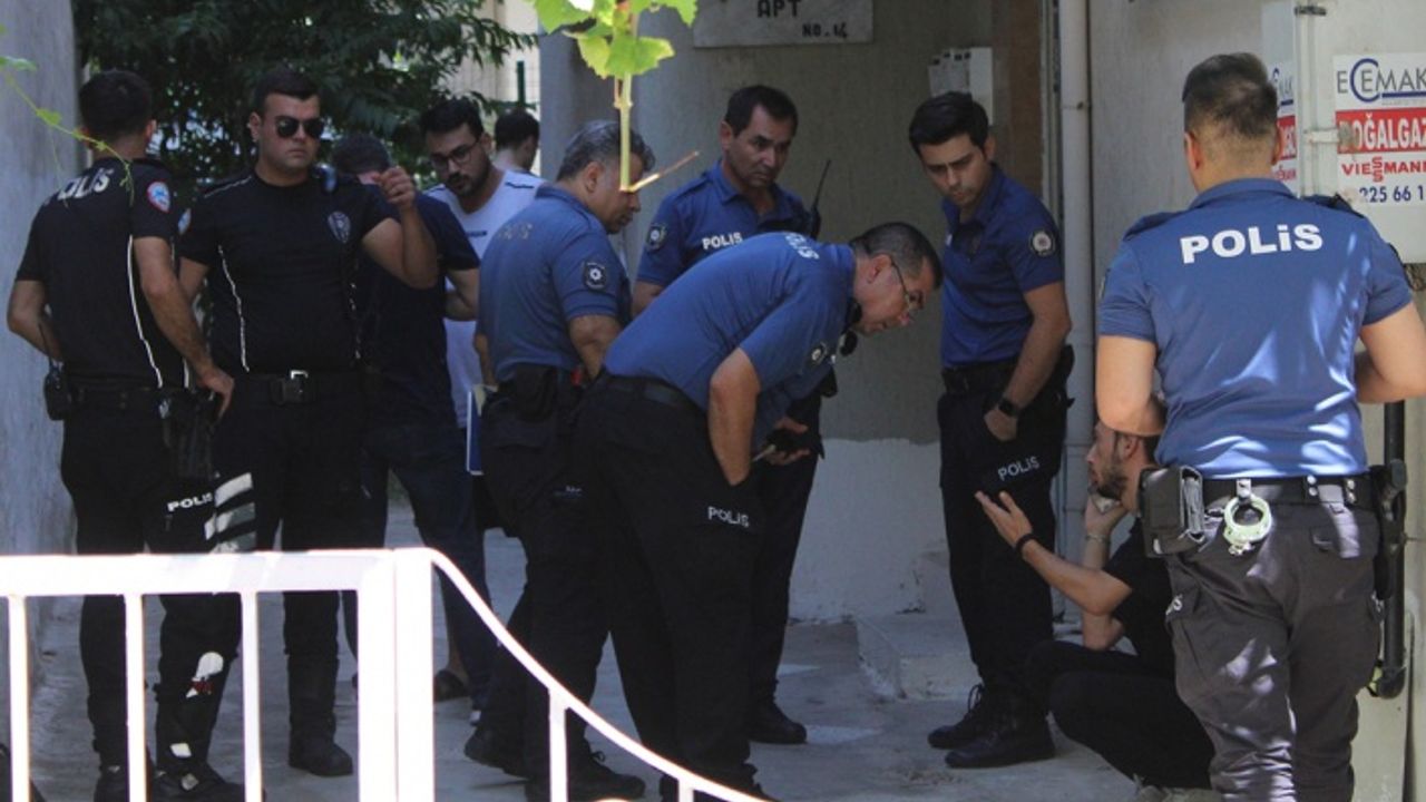 Yüksek lisans öğrencisi evinde ölü bulundu