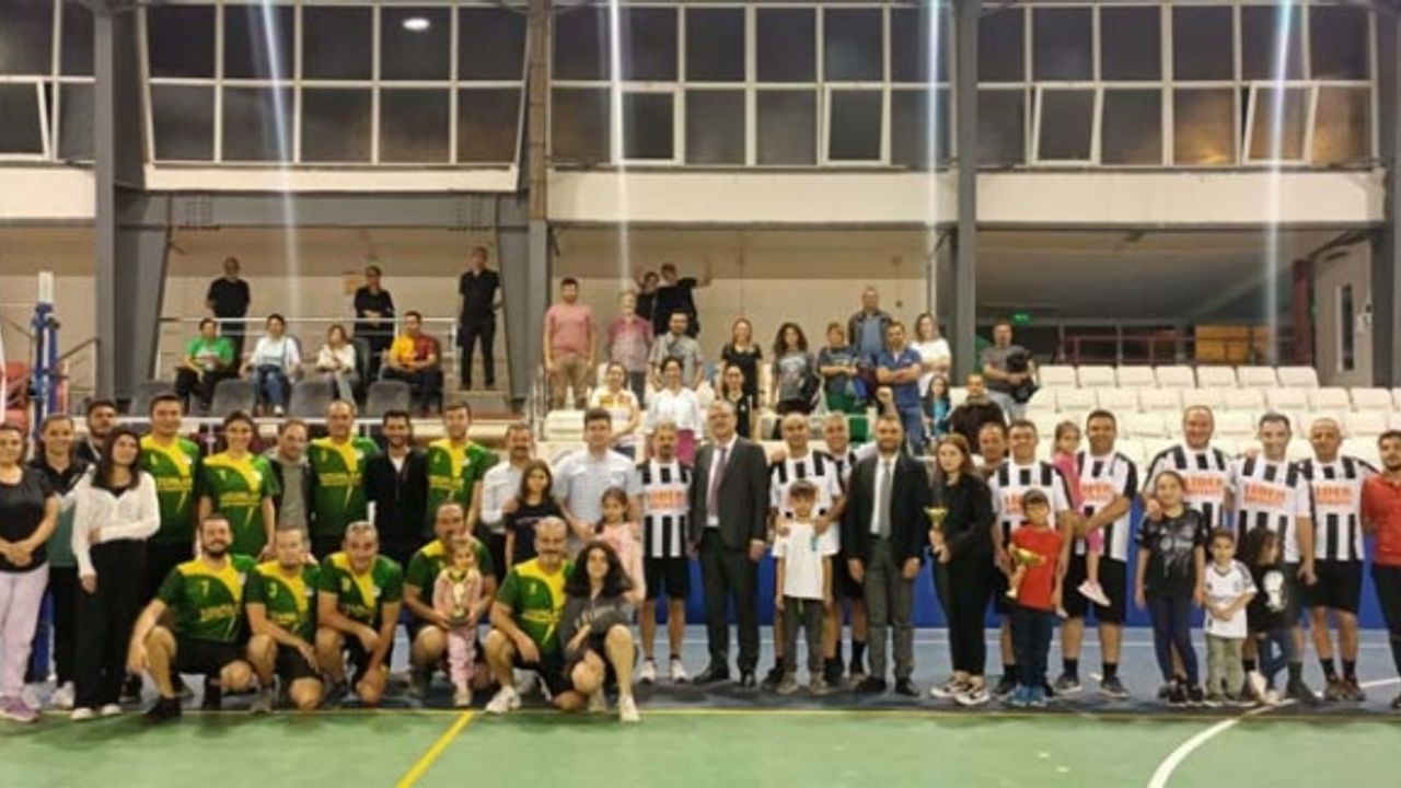 100. Yıl Voleybol Turnuvası Sona Erdi