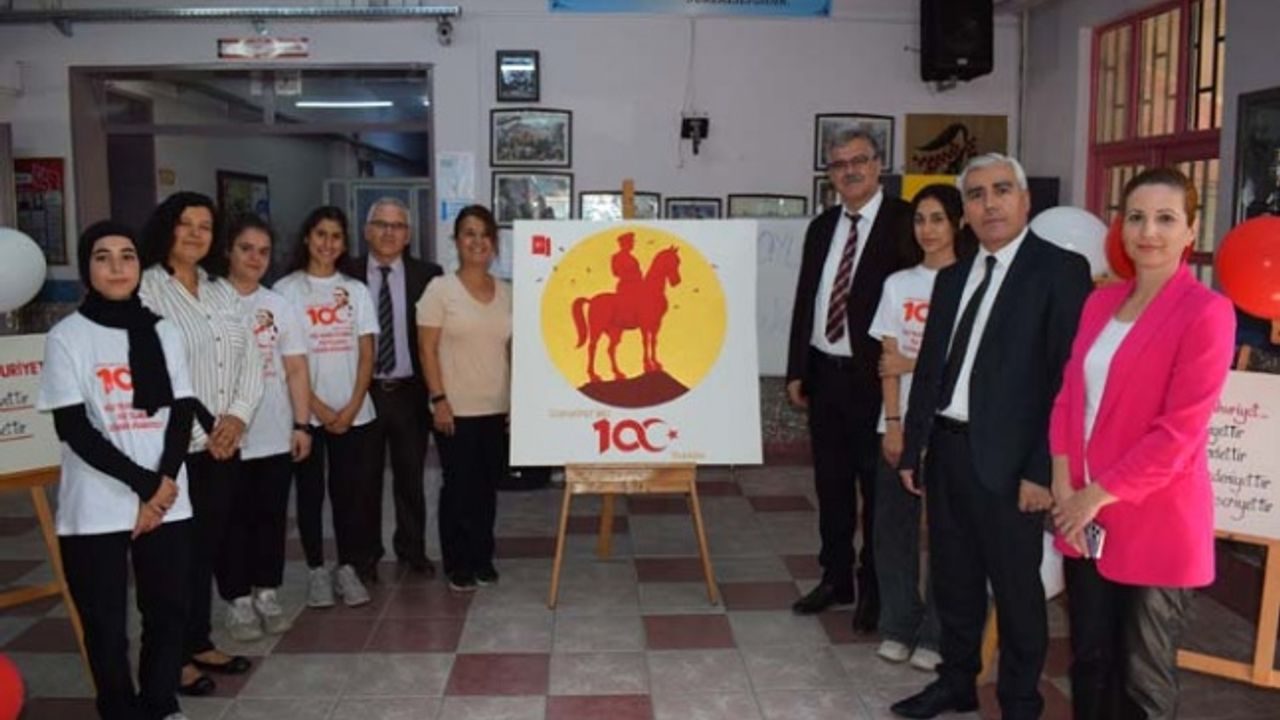 Çine Anadolu Lisesi 100. yıl için resim sergisi