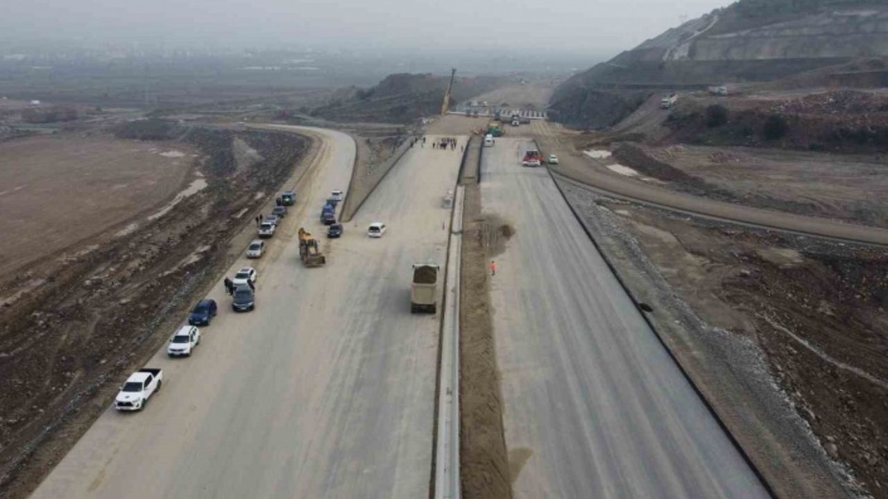 Aydın-Denizli Otoyolu’nun 80 kilometrelik kısmı trafiğe açılacak