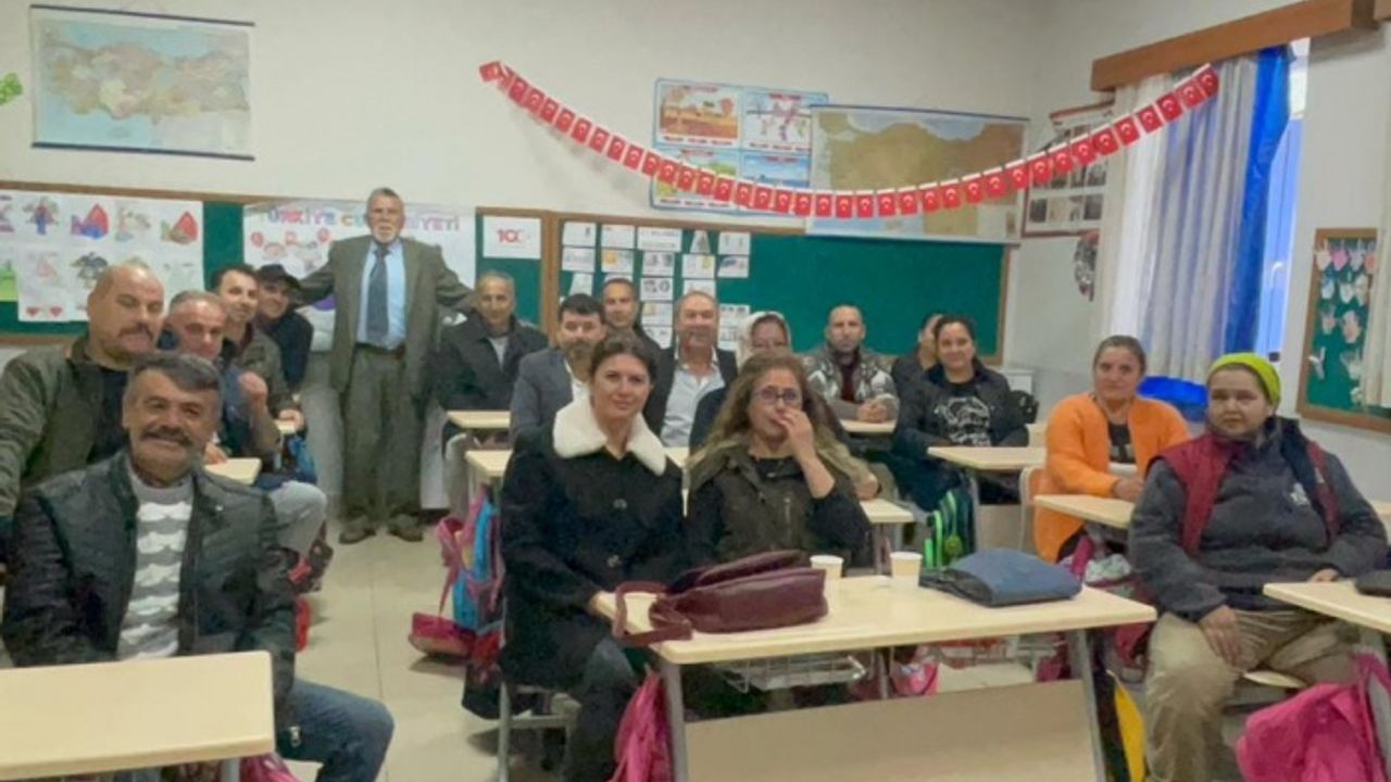 İlkokul öğretmenleriyle 38 yıl sonra buluştular