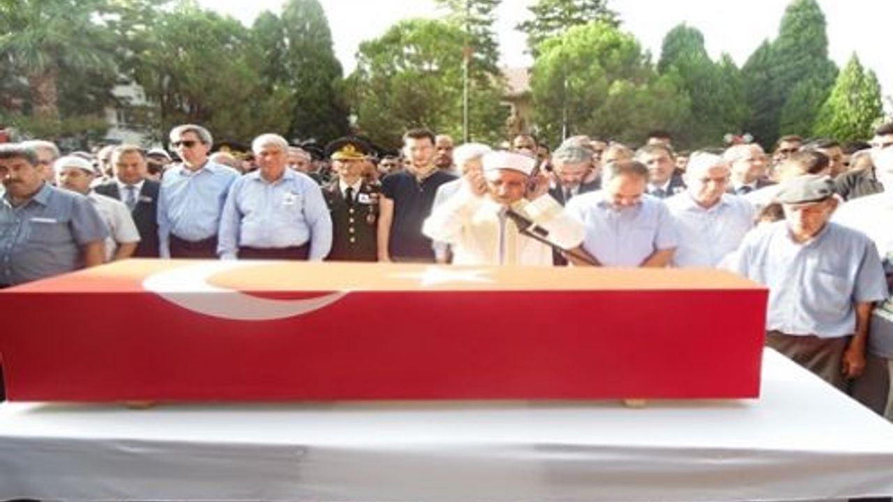 Çine’li Şehit Berat Uzunova Gözyaşları Arasında Son Yolculuğuna Uğurlandı