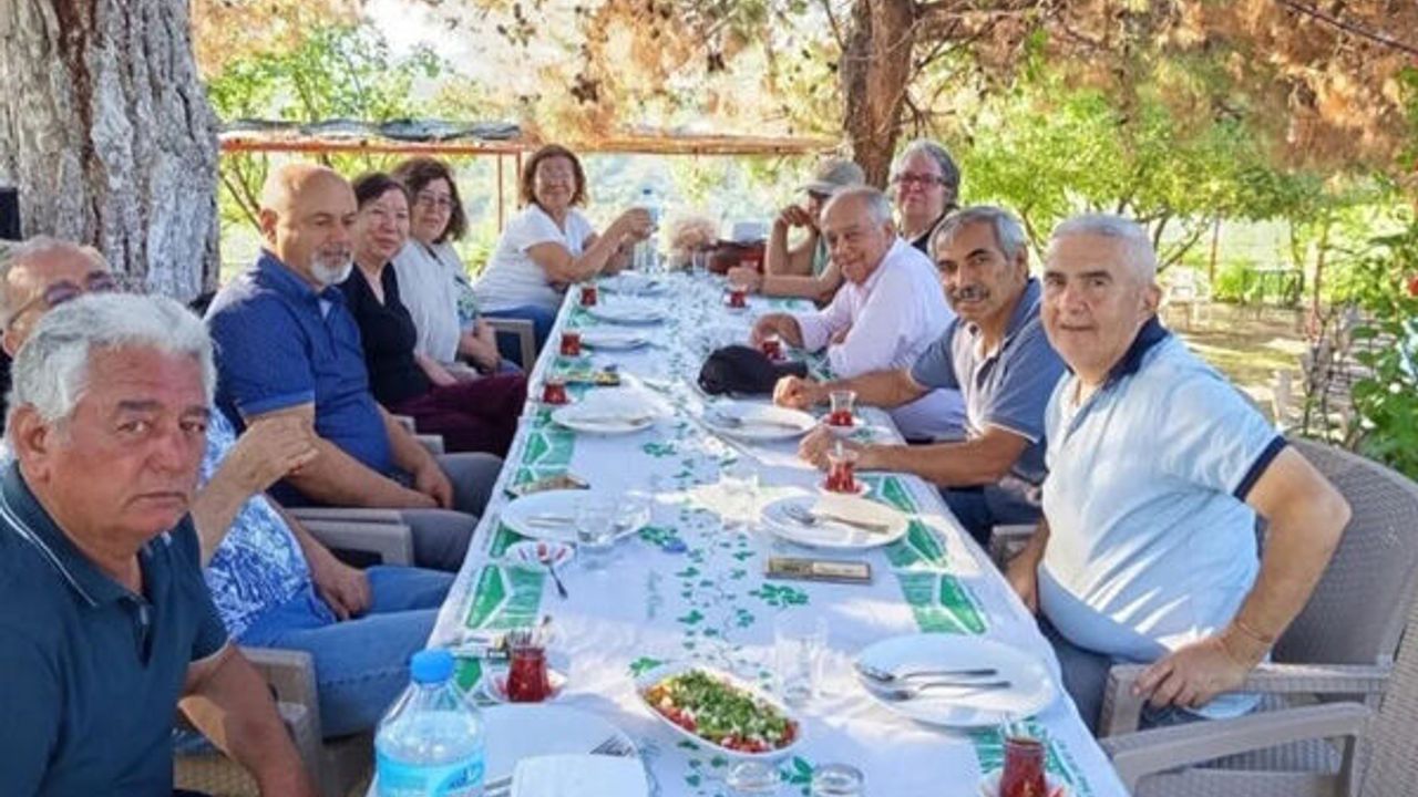 Anılar Tazelendi, Dostluklar Güçlendi: 1980 Mezunları Çine’d