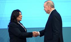 Özlem Çerçioğlu, AK Parti’ye katıldı