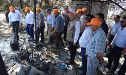 Bayraktar ve Eşiyok, Yangından Zarar Gören Çiftçilerle Buluştu