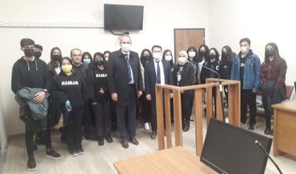 Madran Anadolu Lisesi öğrencileri, adliyeyi ziyaret etti