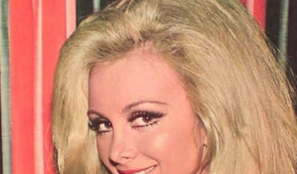 Yeşilçam'ın usta ismi Filiz Akın vefat etti